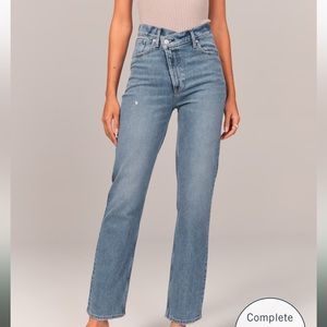 Abercrombie Curve Love The 90’s Straight Ultra High Rise Jeans Size 27